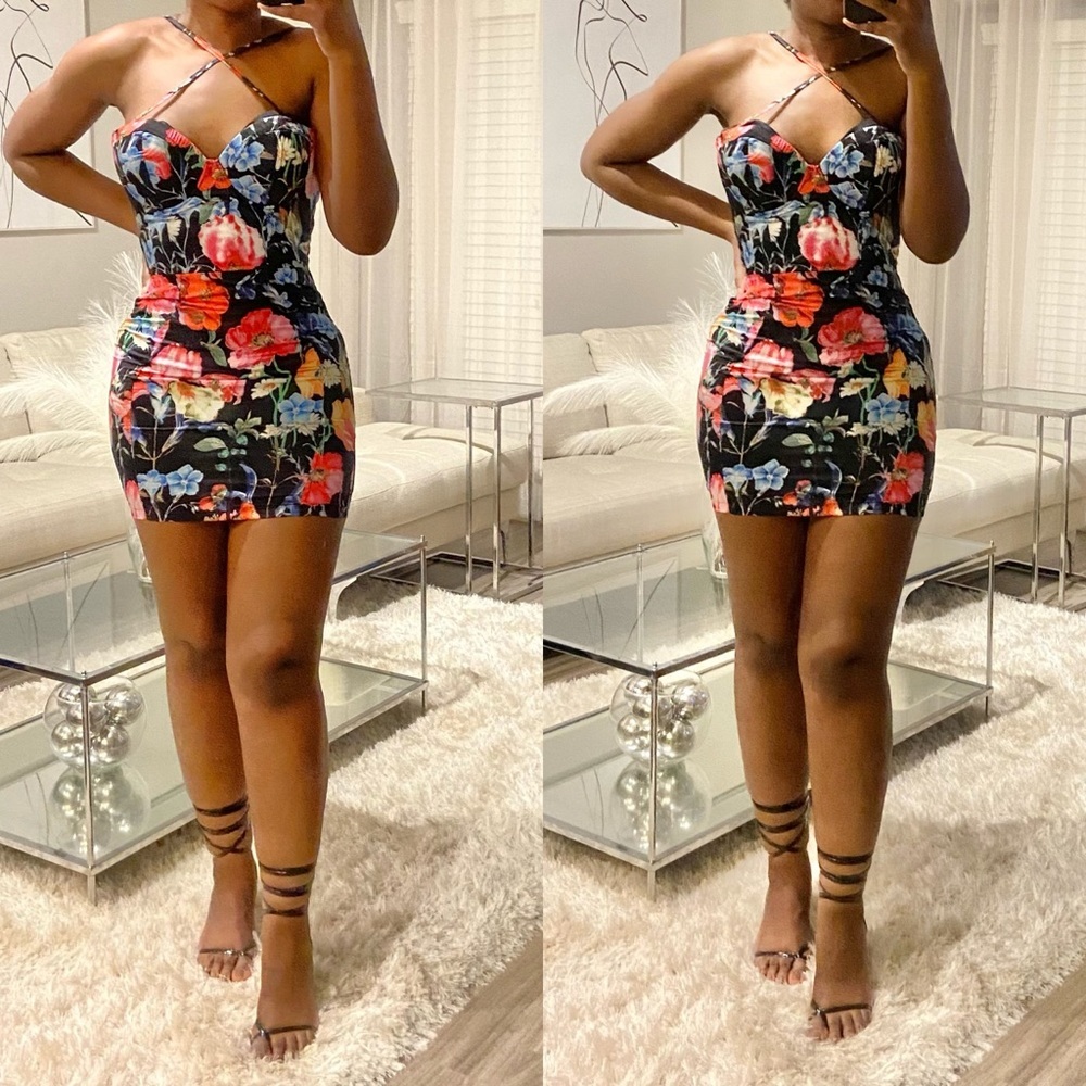 Floral Cross Back Mini Dress 🌺